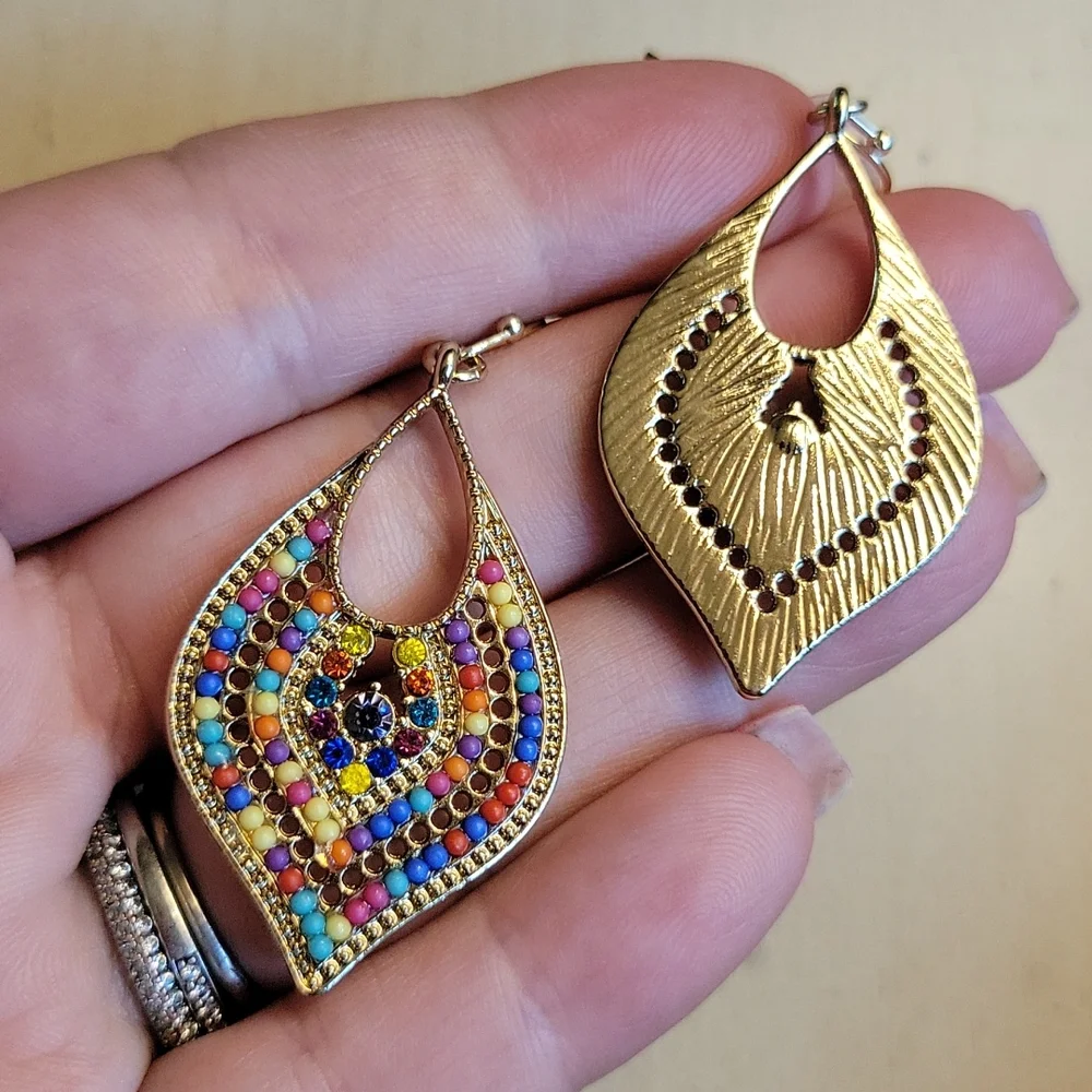 π₯LAST PAIRπ₯ 14k Gold Multicolor Beaded Chic Teardrop Dangle Earrings - Picture 5 of 5